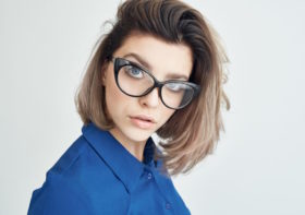 Oprawki do okularów korekcyjnych od Prady – elegancja i styl w jednym
